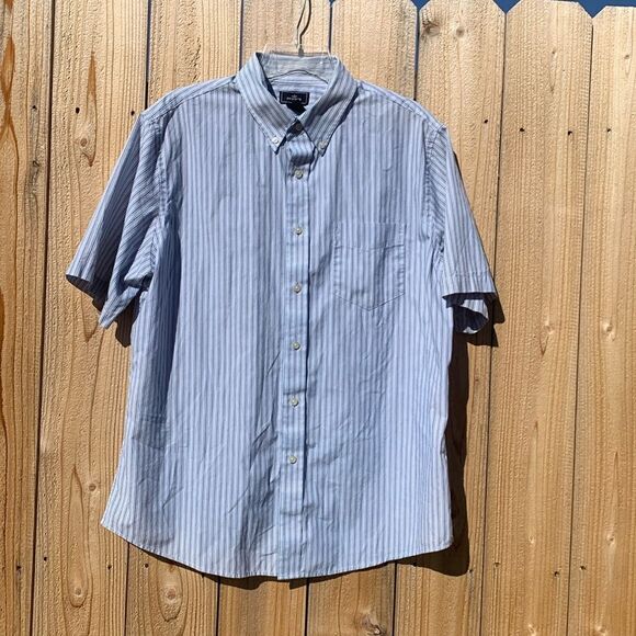 Take 50% OFF- Dockers Men’s Short-sleeved Shirt, Size-L - Picture 1 of 8